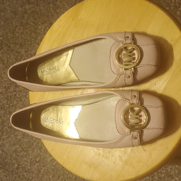 Michael Kors pink Leather driving moccasins size 9 - Picture 2 of 9